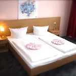 Hotel Pension Messe